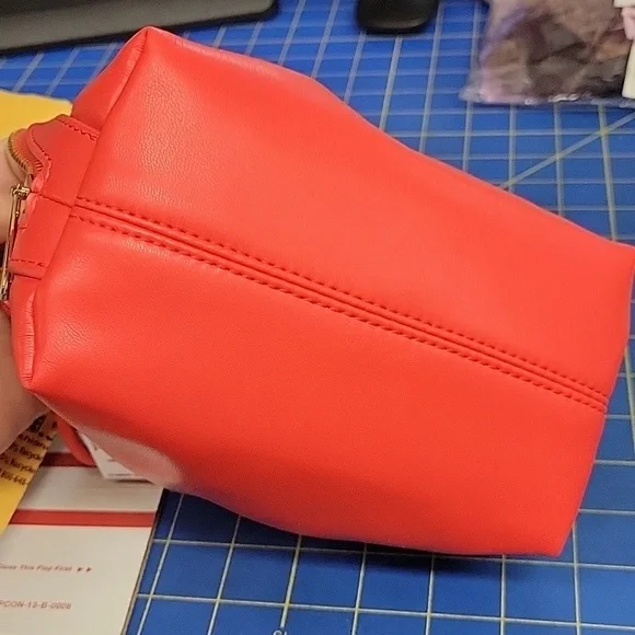 Old Navy Red-Orange 40"? Strap Purse 7" x 4" x 6" Brand New - Picture 7 of 7